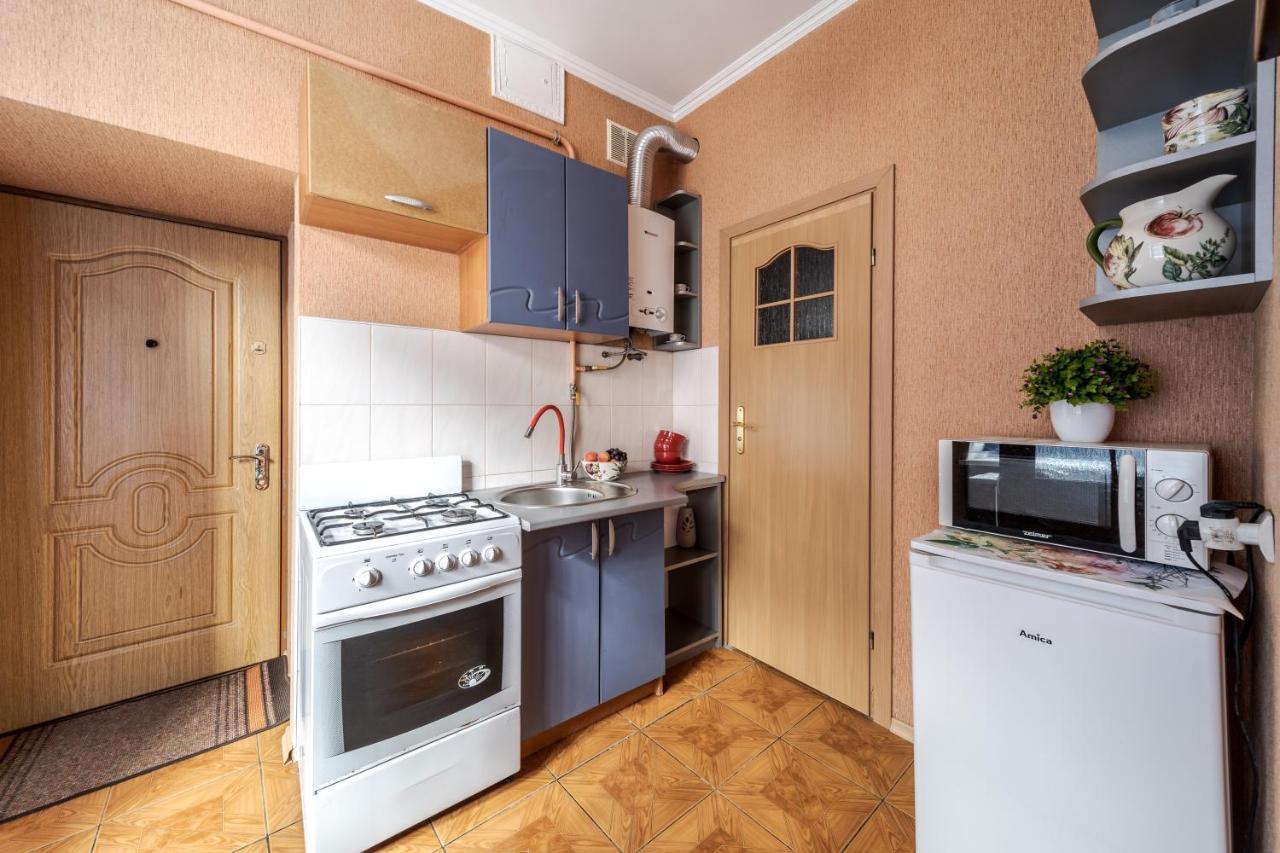 Central Apartments Rynok Lviv Bagian luar foto