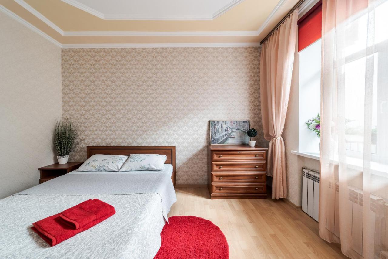 Central Apartments Rynok Lviv Bagian luar foto