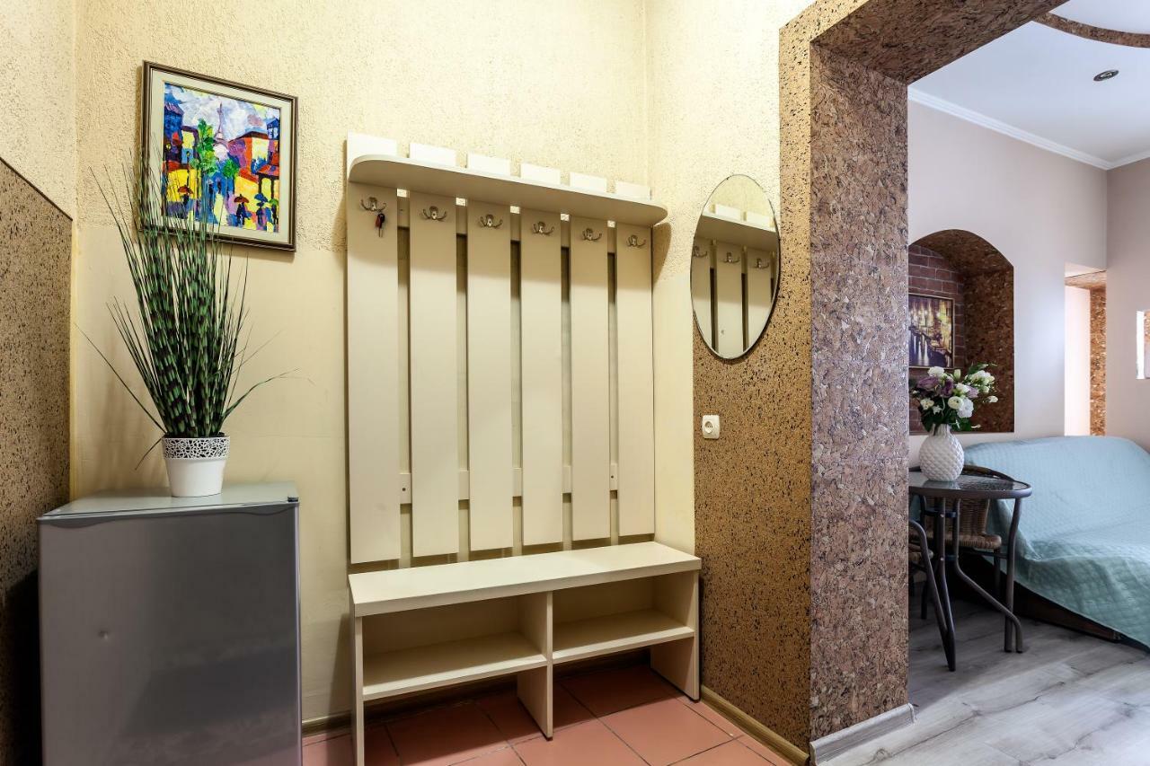 Central Apartments Rynok Lviv Bagian luar foto